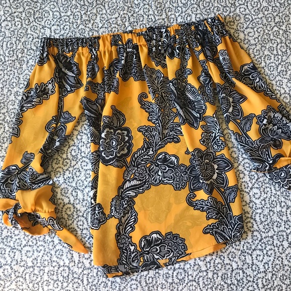 Express Off-Shoulder Top - Picture 1 of 4